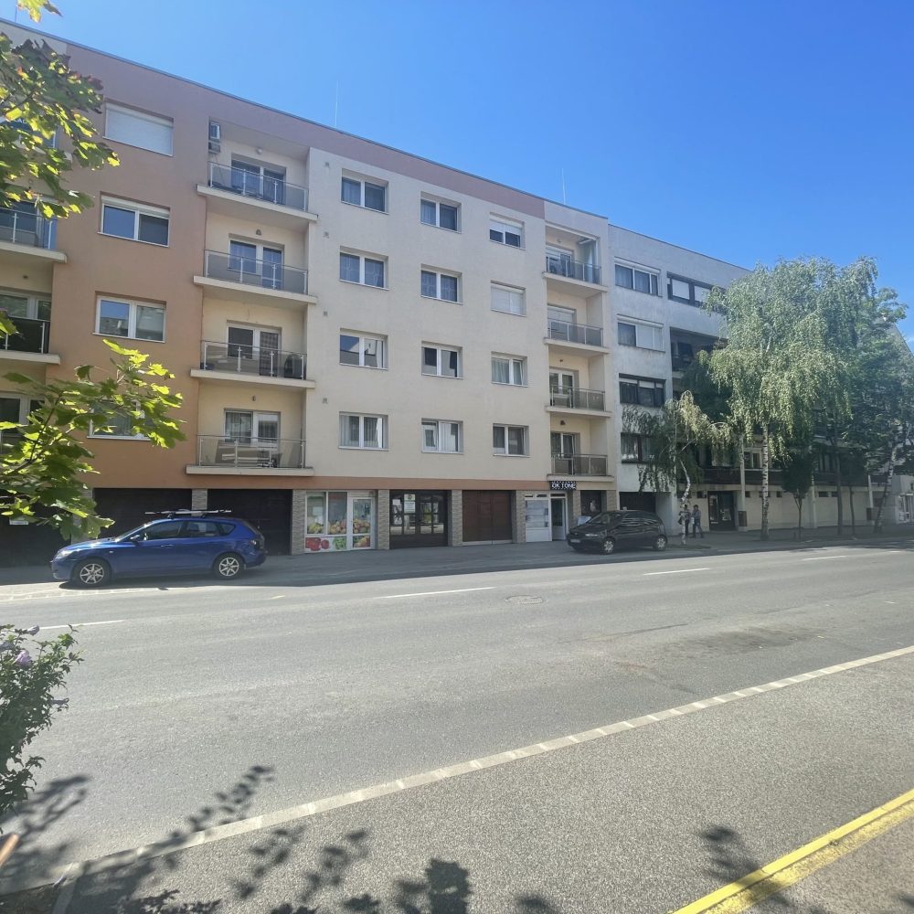kivul epulet-min